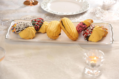 Plastic Serving Tray White Plastic Tray with Silver Rim Border, Disposable Servi - Picture 6 of 12