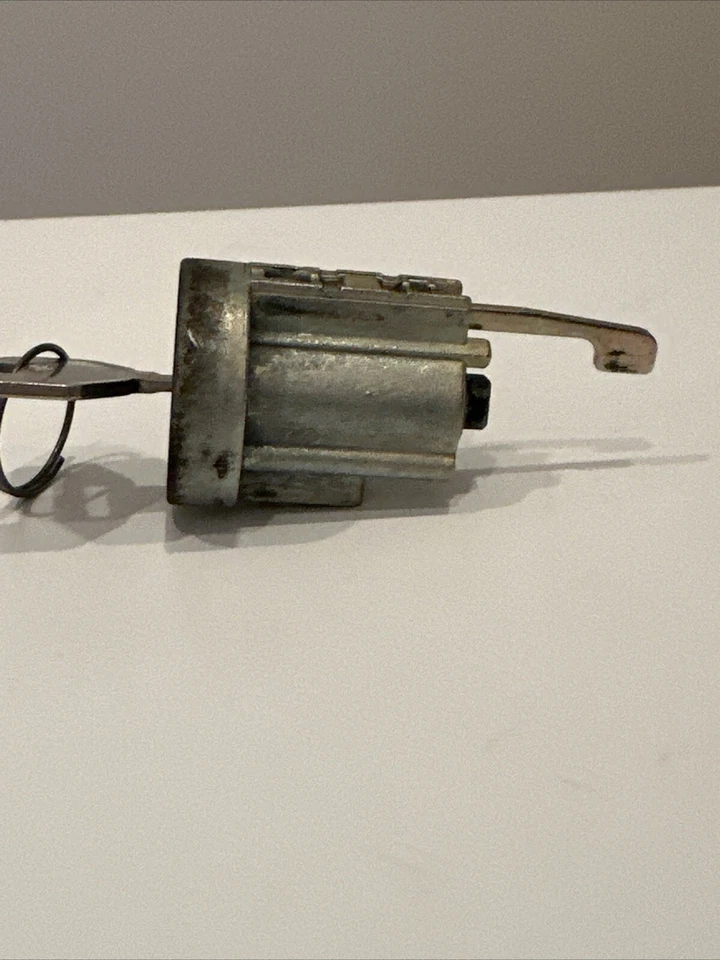 🚘Vaso de encendido Isuzu Trooper 1989-91 Foto 2 de 4