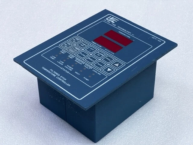 Controlador de temperatura Ultra Fab Technology UFT-66 usado Foto 4 de 4
