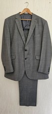 Mens Light Weight Grey Wool Mix Suit, 45" Waist 32" Leg, 52" Chest