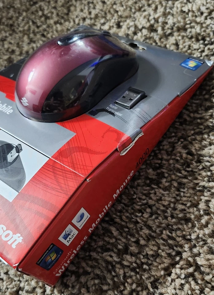 New 2010 Microsoft Mobile Wireless Red Mouse 4000 Blue Track D5D-00038 1383  - Image 2 of 4