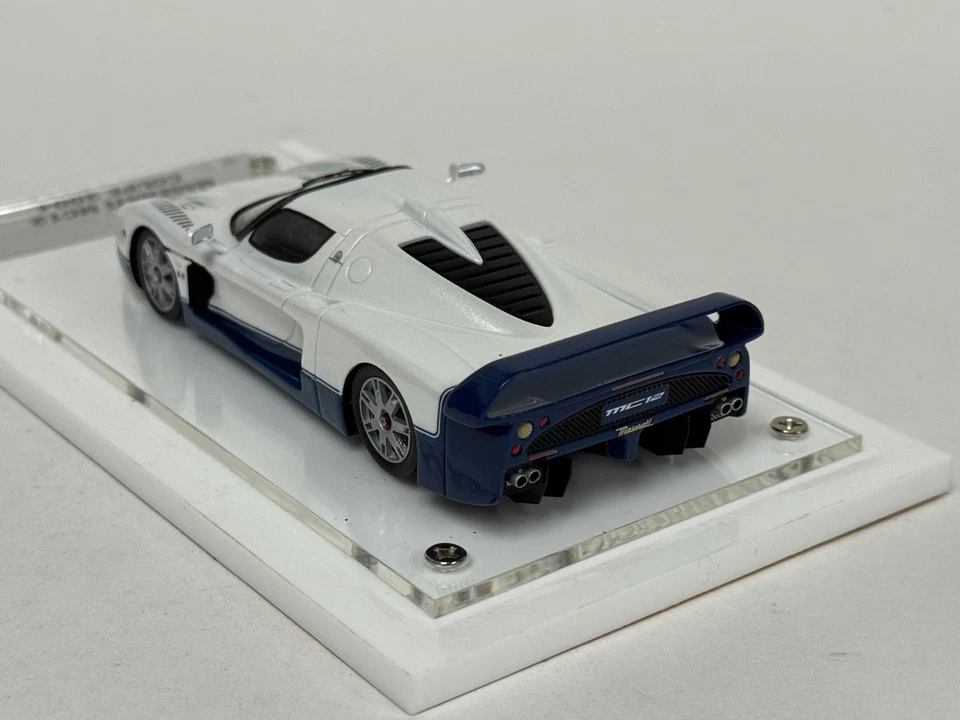 1/43 Rosso Models Build of Maserati MC12 cupé 2004 blanco perla/azul ABG278 Foto 2 de 4