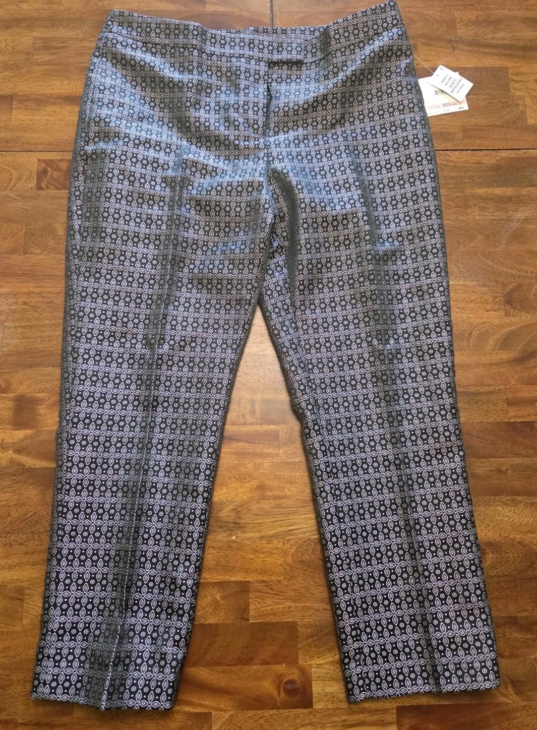 Anne Klein Pants Size 10 Pleiades Combo Black Red Capri Mid Rise NWT