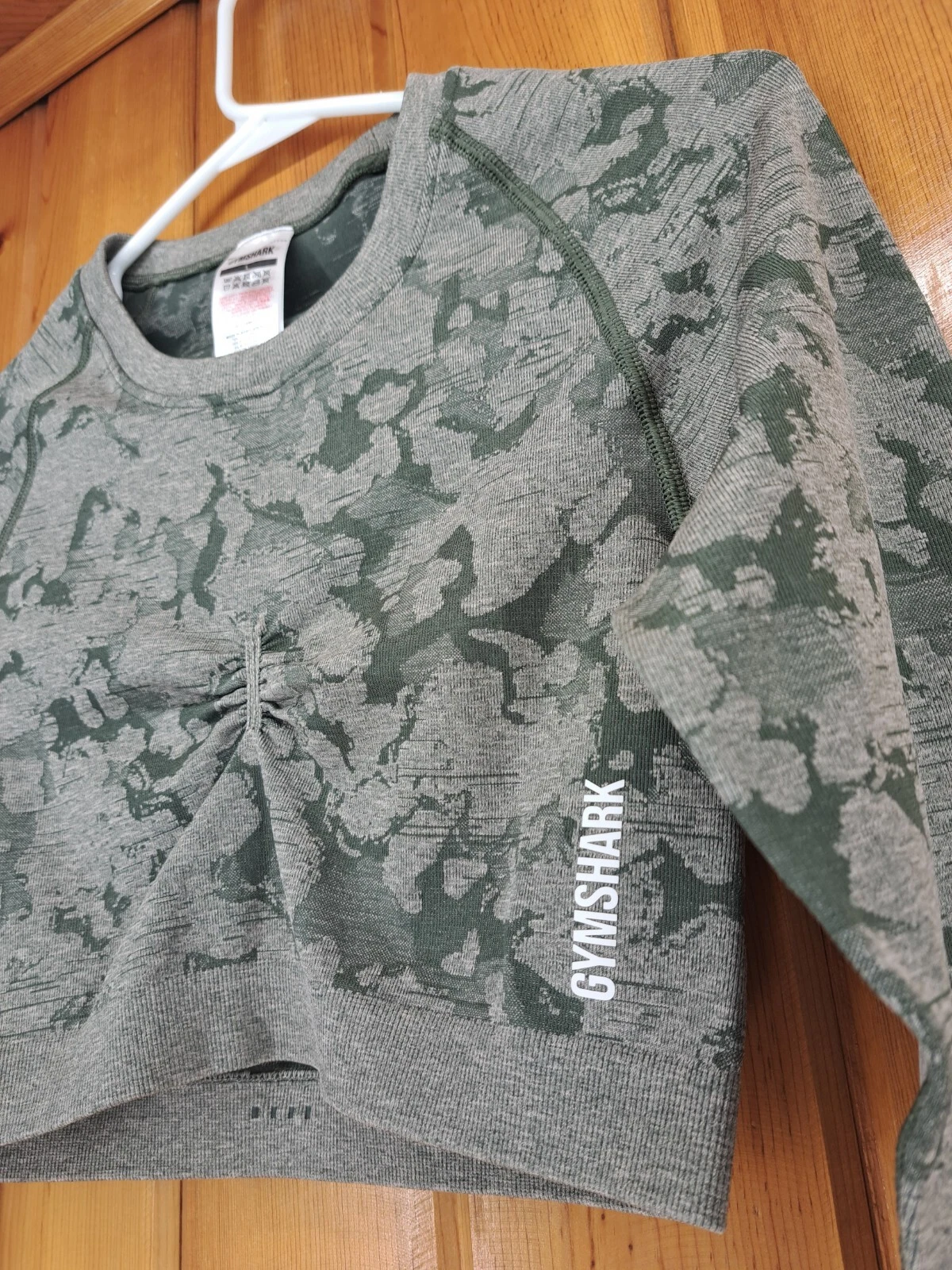 gymshark adapt camo seamless long sleeve crop top shirt