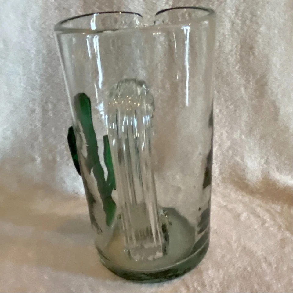 Jarra mexicana soplada a mano Saguaro Cactus Margarita agitadora palo 2 copas inclinadas Foto 4 de 4