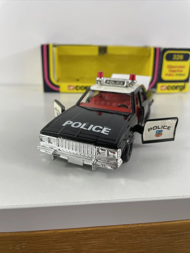 CORGI Chevrolet Caprice Classic 326 Police Polizei Rare Opening Doors Britain - Image 2 of 4