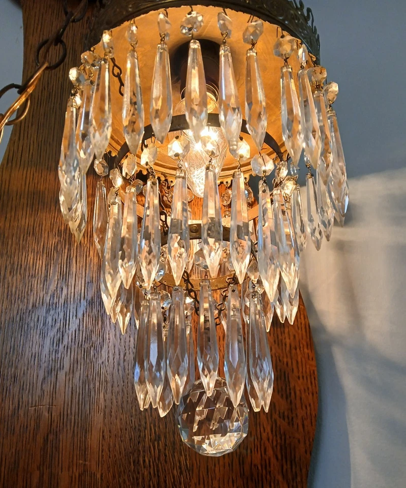 Vintage Crystal Three-Tier Swag Chandelier 19" x 9" - Image 2 of 4