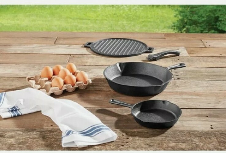 OZARK TRAIL 4 Piece CAST IRON SKILLET SET - 6 OZARK TRAIL 4 Piece CAST IRON SKILLET SET - 6