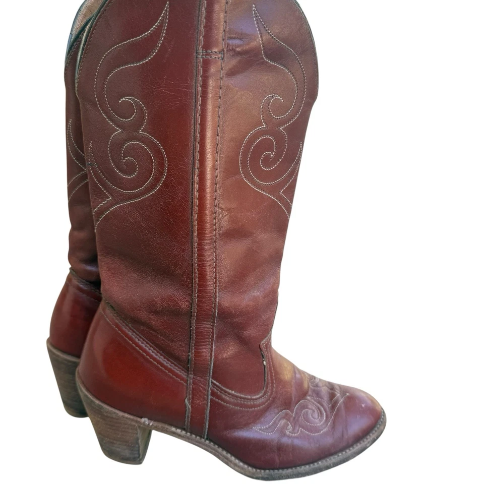 Botas de Vaquero Dingo de Cuero Rojo para Mujer Talla 7.5 Con Tacón Alto Foto 4 de 4