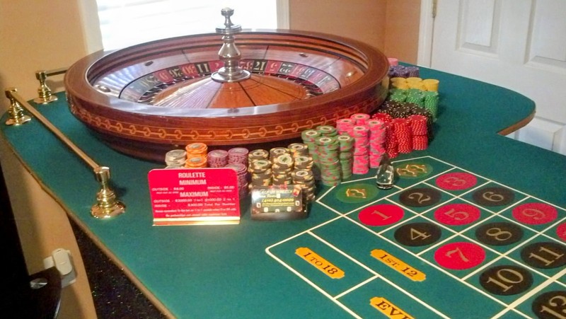 1920's Casino Roulette Wheel