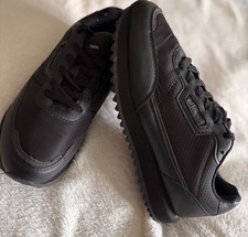 Ellesse Black Trainers -BNWOT -  Size UK 5