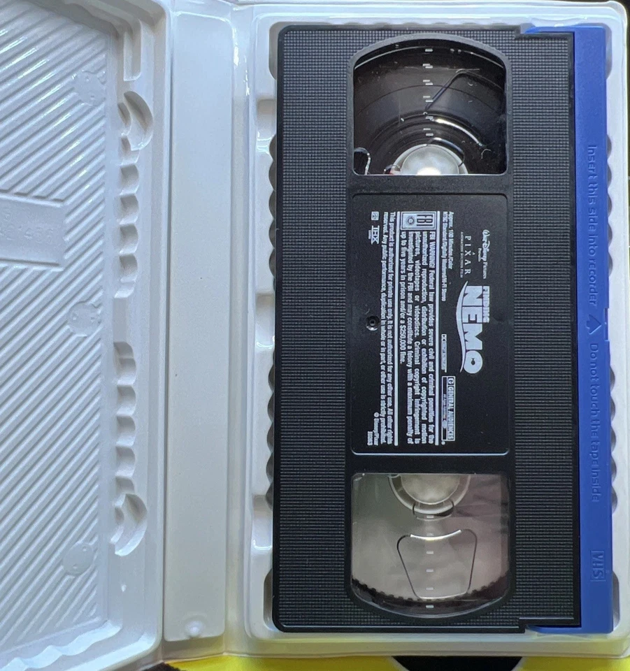 Finding Nemo (VHS 2003) Walt Disney Pixar Movie Free Shipping - Image 3 of 4