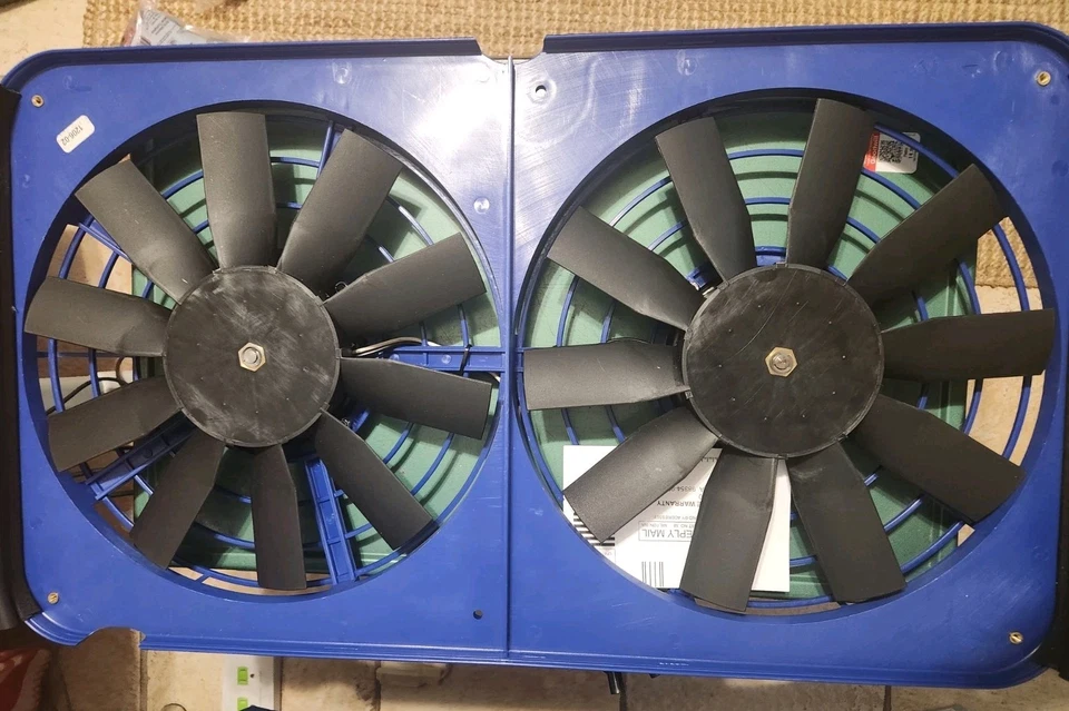 Ventiladores de refrigeración eléctricos dobles (cubierta azul) FAL 1206-02 Flex-A-Lite *Envío rápido* Foto 2 de 4