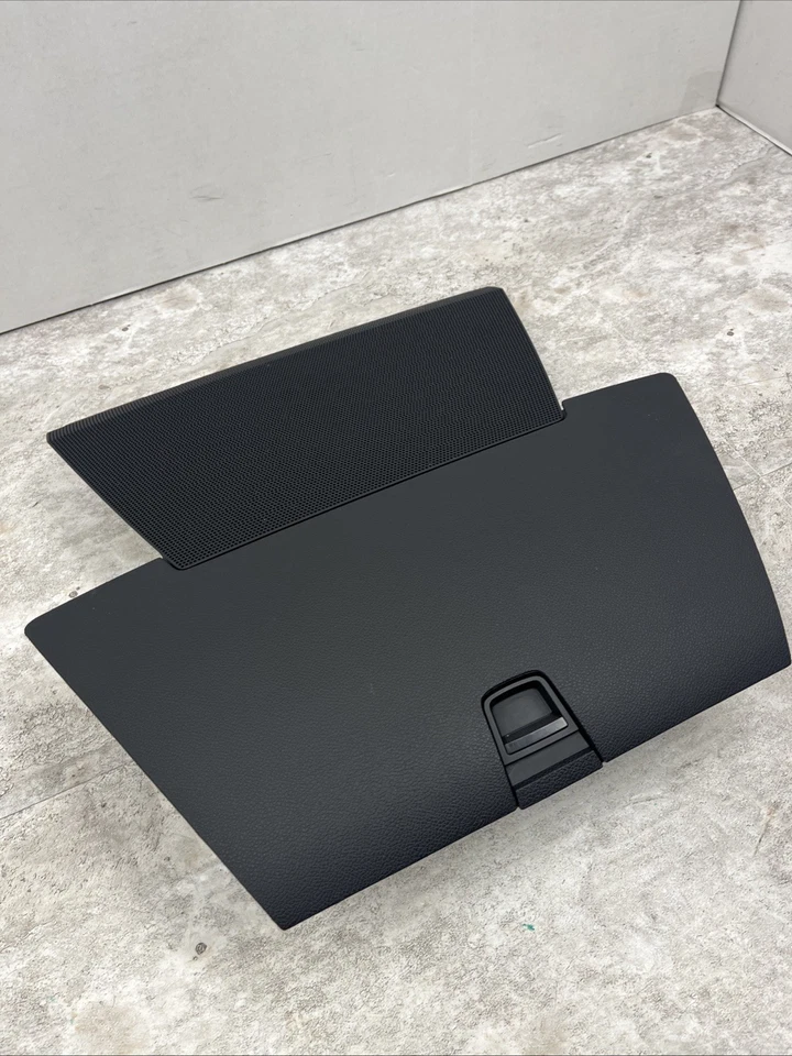 Chevrolet Traverse 2009-2014 tablero superior compartimento de almacenamiento 22872783 ébano Foto 3 de 4