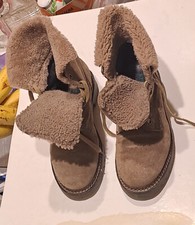 Scarponi da donna imbottiti