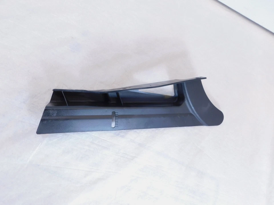 Protector de cubierta de cinturón deflector de escombros inferiores Harley Touring Street & Electra Glide Foto 2 de 4