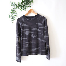 Athleta Girl Girls' Gray Cmao Long Sleeve Crew Neck Sweater Size XL Extra Large