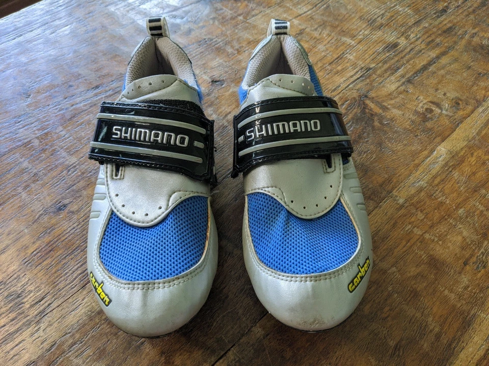 Zapato de ciclismo de triatlón Shimano TR-01 para hombre talla 6 plateado/azul usado. Foto 2 de 4