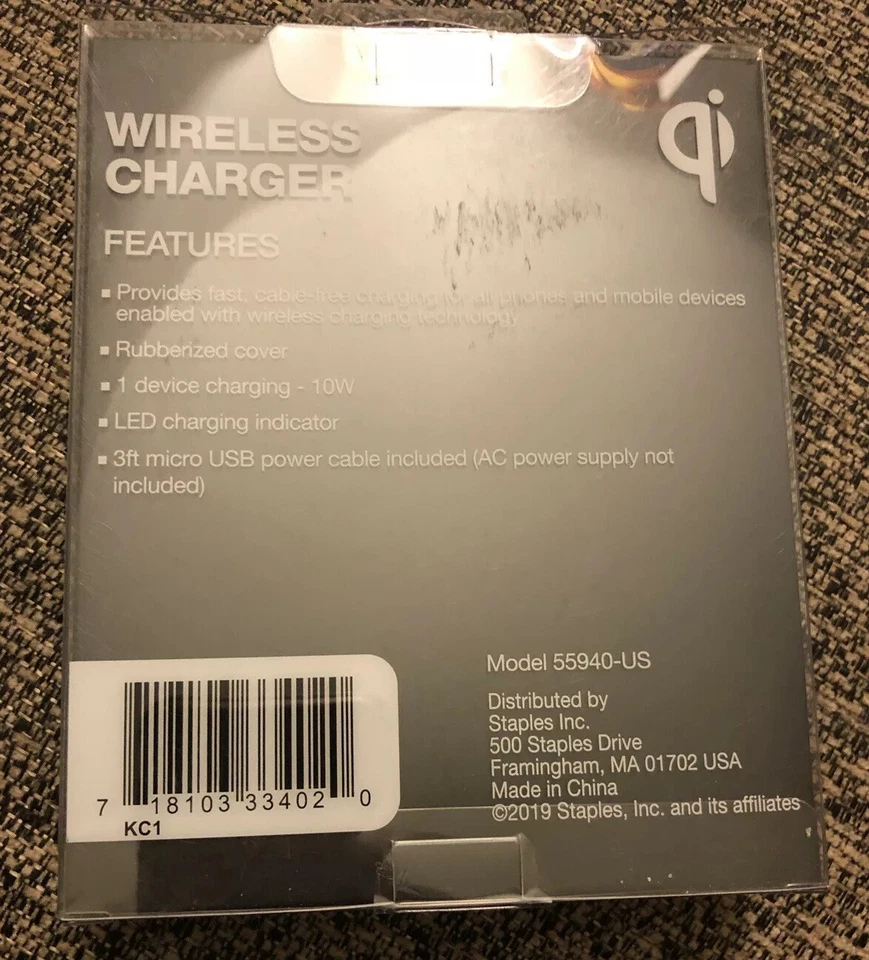 Almofada de carregamento sem fio Staples 55939 Qi 10W preta nova na caixa. Com USB. - Imagem 4 de 4
