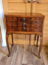 Comodino antico impiallacciato noce burr 3 cassetti portagioie queen anne