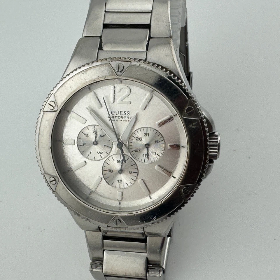 Guess Quartz Watch G96059G Men 100m Silver Fixed Bezel Day Date New Batter 8.25" - Image 2 of 4