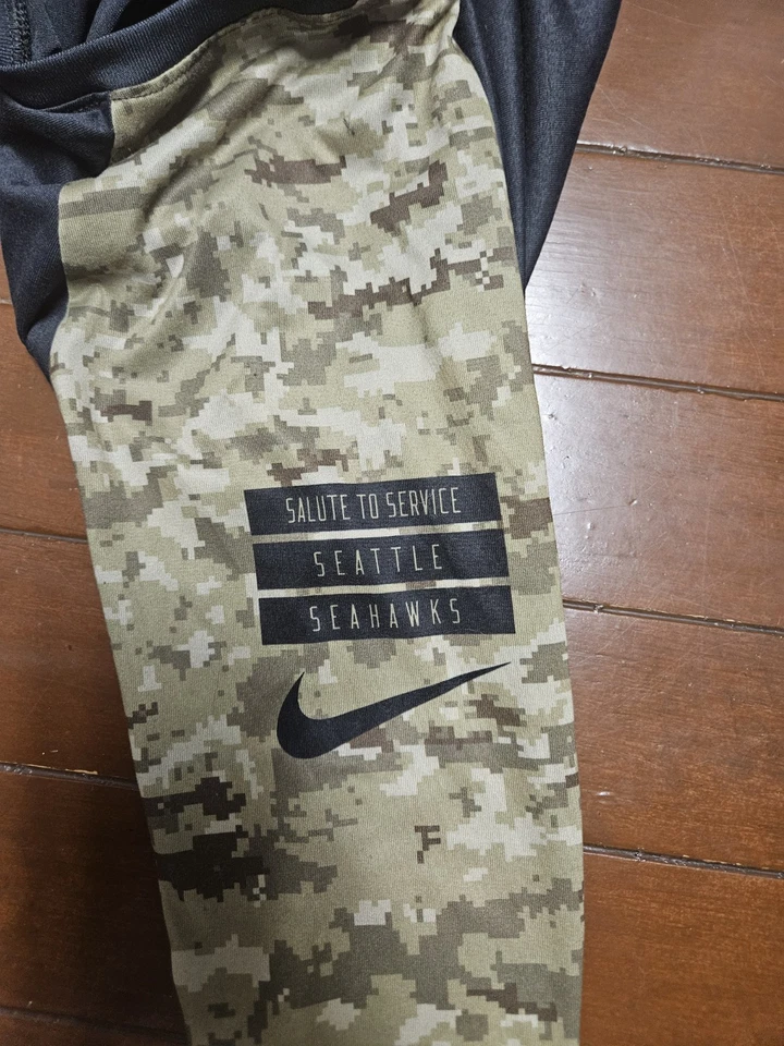 Seahawks Dry Fit Niños Mediano con Camuflaje Saludo al Servicio Ropa NFL Foto 4 de 4