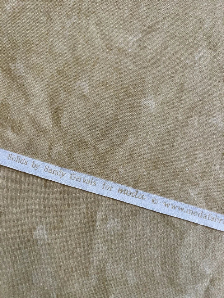 MODA Sólidos Sandy Gervais - Tela de Algodón - Tostado De Colección Moda Básica - POR MEDIA YARDA Foto 3 de 3