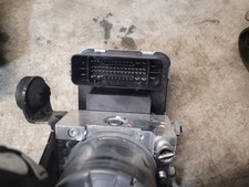 Anti-Lock Brake Part With Adaptive Cruise Fits 19-22 VOLVO V60 1929723