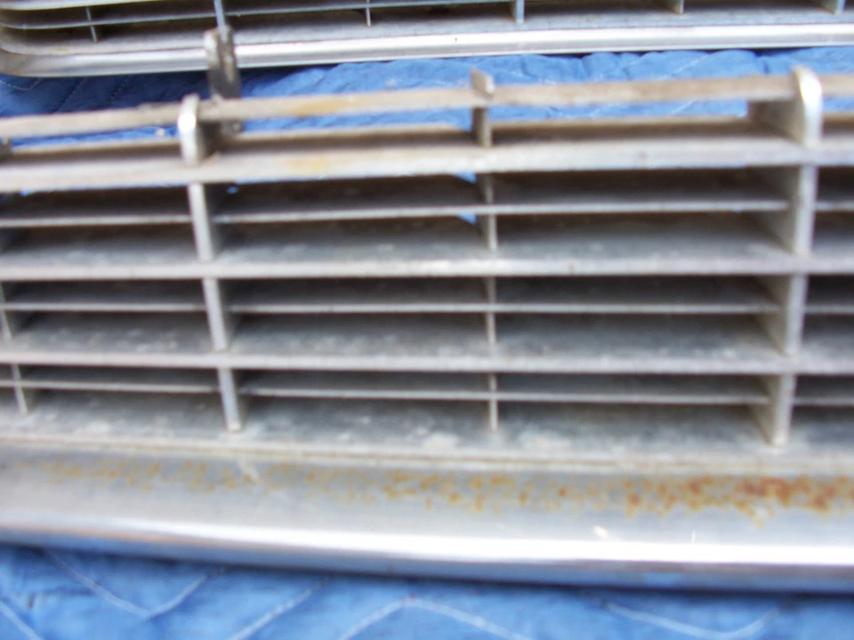 Cadillac Fleetwood Grill Series 70 75 Deville 60 62 1962 parrilla delantera Foto 4 de 4