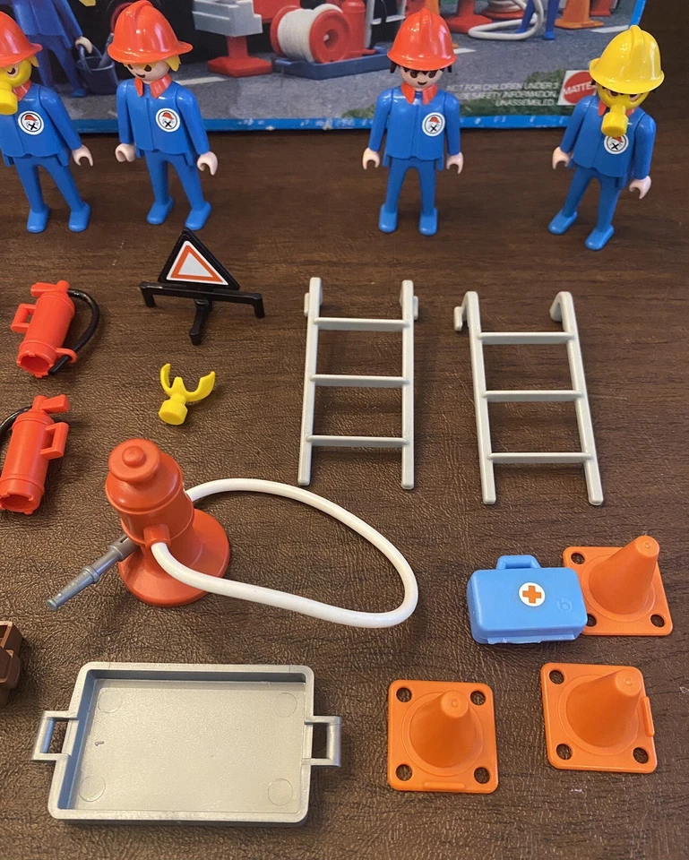 Vintage Playmobil Fire Truck Rescue Series 9752 Mattel 1984 - EUC Incomplete - Image 3 of 4