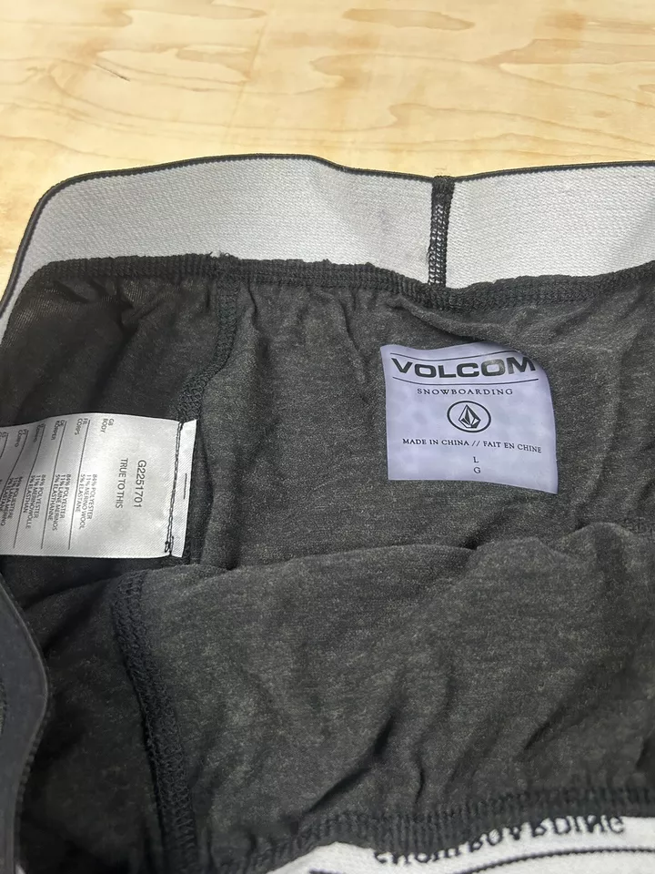 Volcom V-Science Snowboarding Base Layer Bottom - Size Large - Image 2 of 4