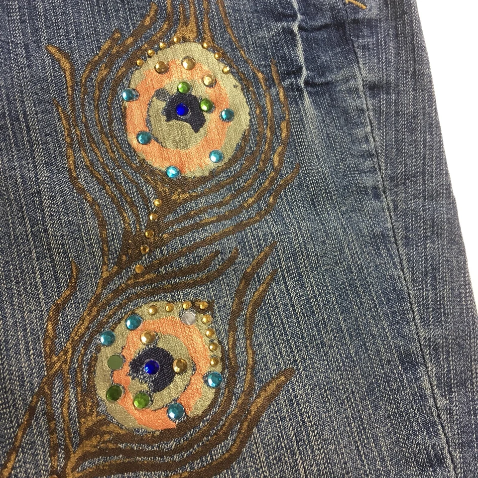 Pantalones de mezclilla para mujer Mixit corte bota pluma pavo real talla 4P petite pedrería brillantes Foto 3 de 4