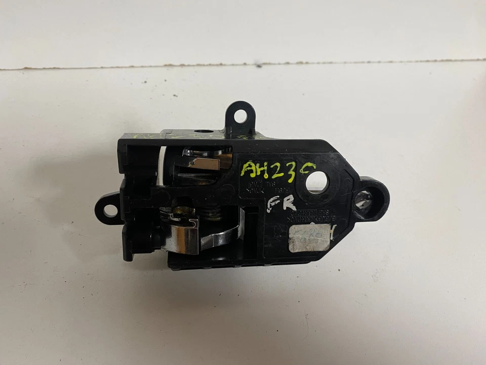 02-06 INFINITI Q45 PORTA INTERIOR FRONTAL DIREITA MAÇANETA CROMADA FABRICANTE DE EQUIPAMENTO ORIGINAL, 80670AR000 - Imagem 4 de 4