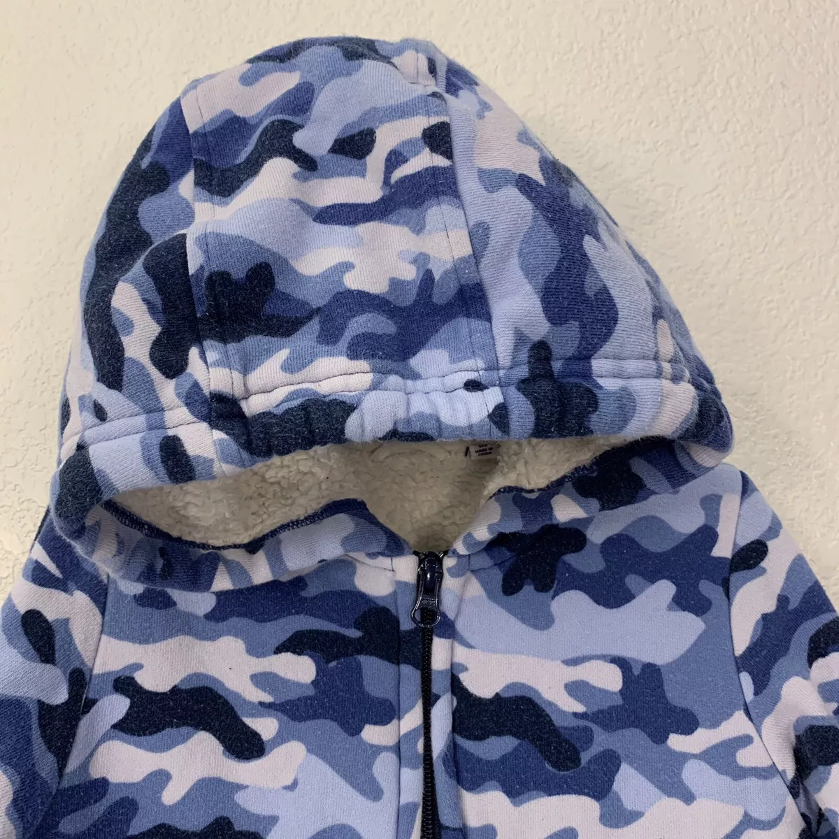 Uniqlo shop camo hoodie