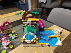 LEGO FRIENDS: Heartlake City Pool (41008)