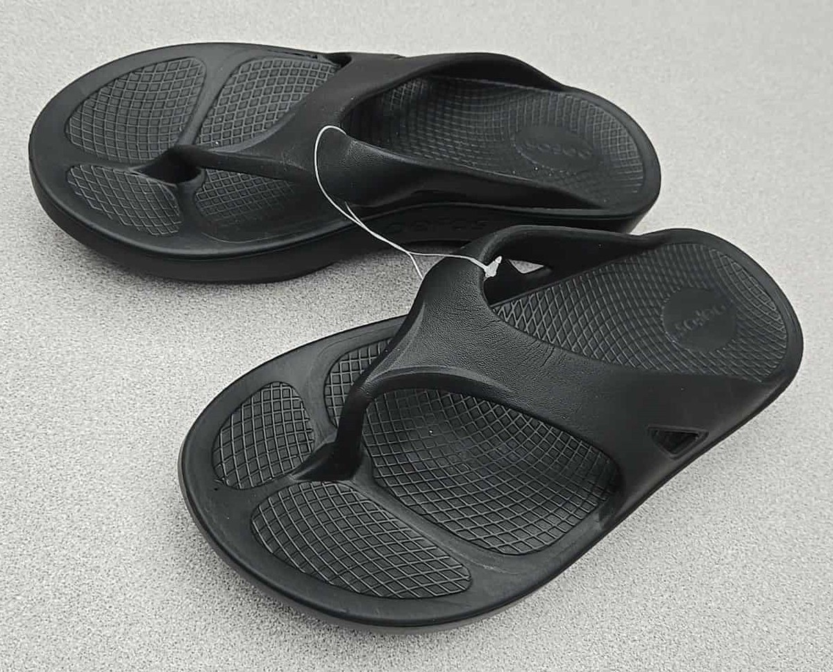 OOFOS OOriginal Black Recovery Sandals Mens 16 Womens 18 EU 49 Flip Flops Thong Men main image 2