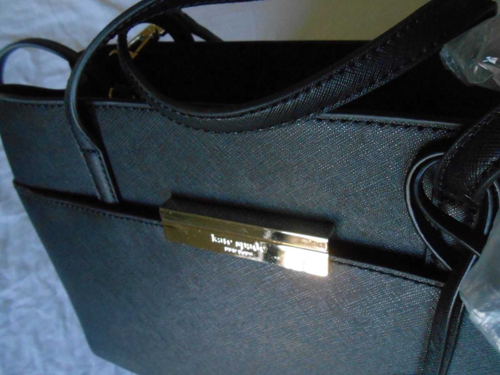 Borsa media Kate Spade media in pelle saffiano nera con cinturino staccabile nuova