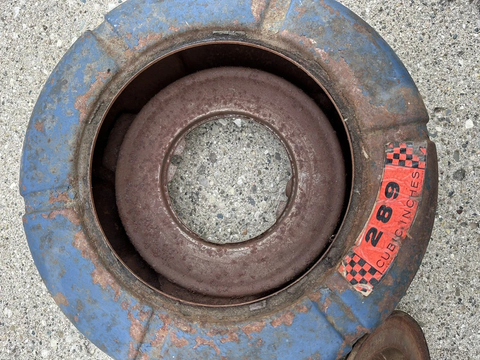 Ford Galaxy 1966 filtro de aire carcasa 289 cúbicos  2bbl carb. Foto 2 de 4