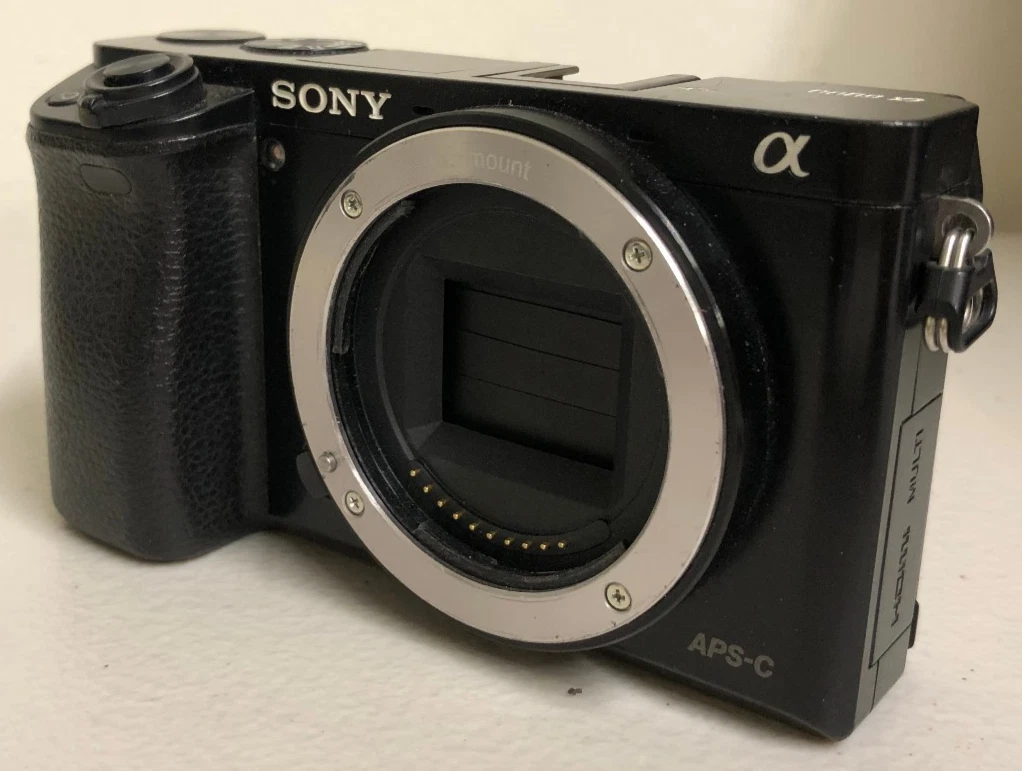 Sony α6000 Amazon.com : Sony Alpha a6000 Mirrorless Digital Camera w/ 16-50mm
