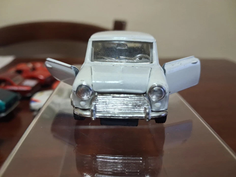AUTO PILEN AUSTIN MINI COOPER SCALA 1/43 - Immagine 3 di 4