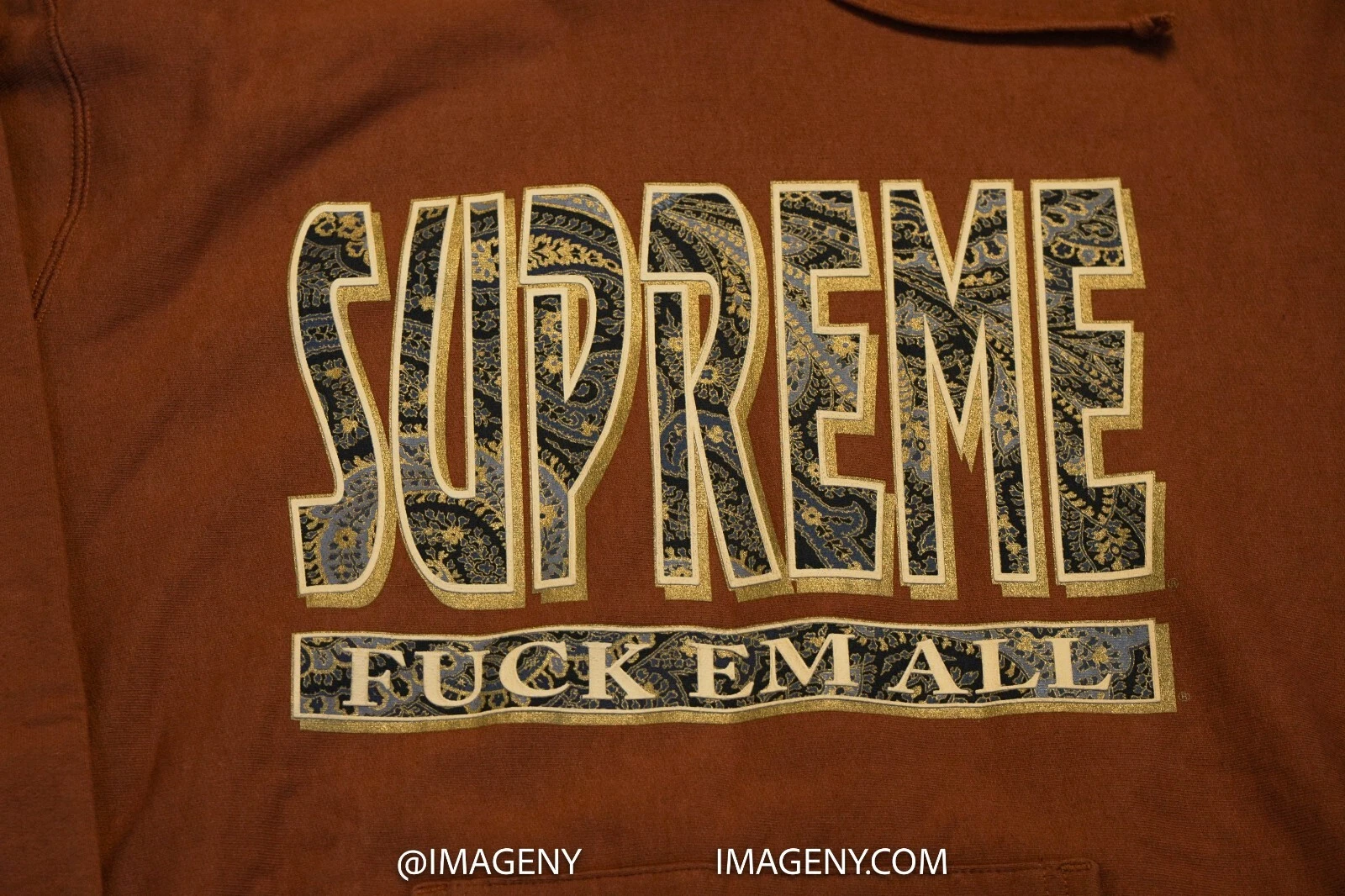 FELPA CON CAPPUCCIO SUPREME PAISLEY "F*** EM ALL" USATA TAGLIA XLARGE MARRONE FW17