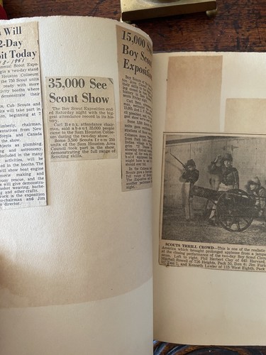 Vintage Handmade Boy Scouts Cub Scout Scrapbook BSA Wood 1950’s Memorabilia - Picture 7 of 12