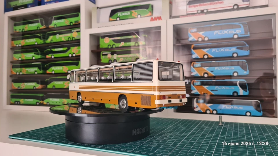 Exklusivmodell IKARUS 250.58 von Demprice/Classicbus Maßstab 1.43  - Bild 4 von 4