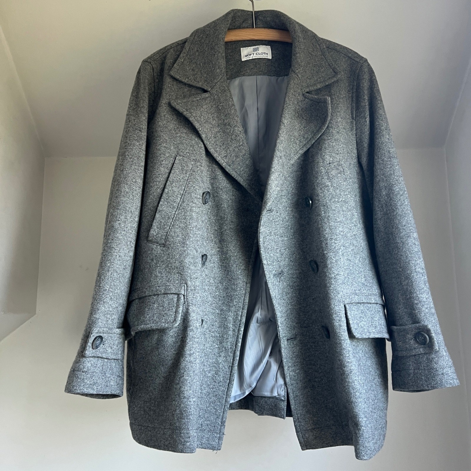 Soft Cloth Men's Gray Wool Blend Double Breasted Pea Coat Classic Preppy Jacket