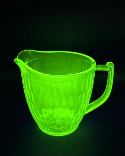 VTG Jeannette Glass Co Hex Optic Green Depression Glass pitcher - Glows, Uranium