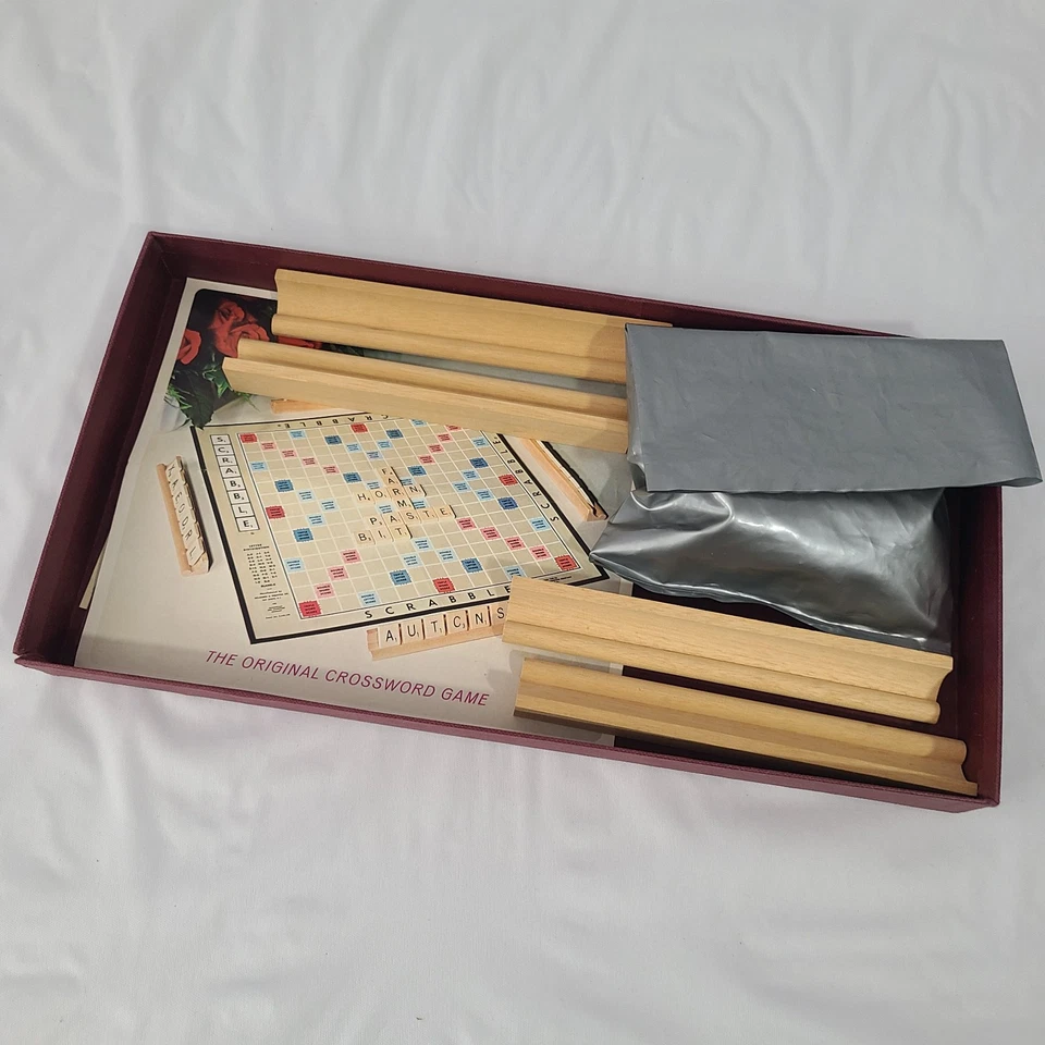 Scrabble Crossword Game 1976 100% Complete Vintage Selchow & Righter Co - Image 4 of 4