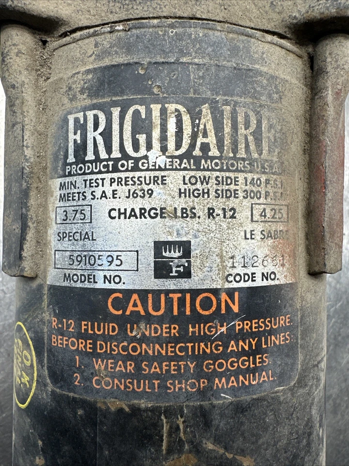 1966-1967 Buick Sports Wagon A/C Compressor 5910595 Vintage Original Foto 2 de 4