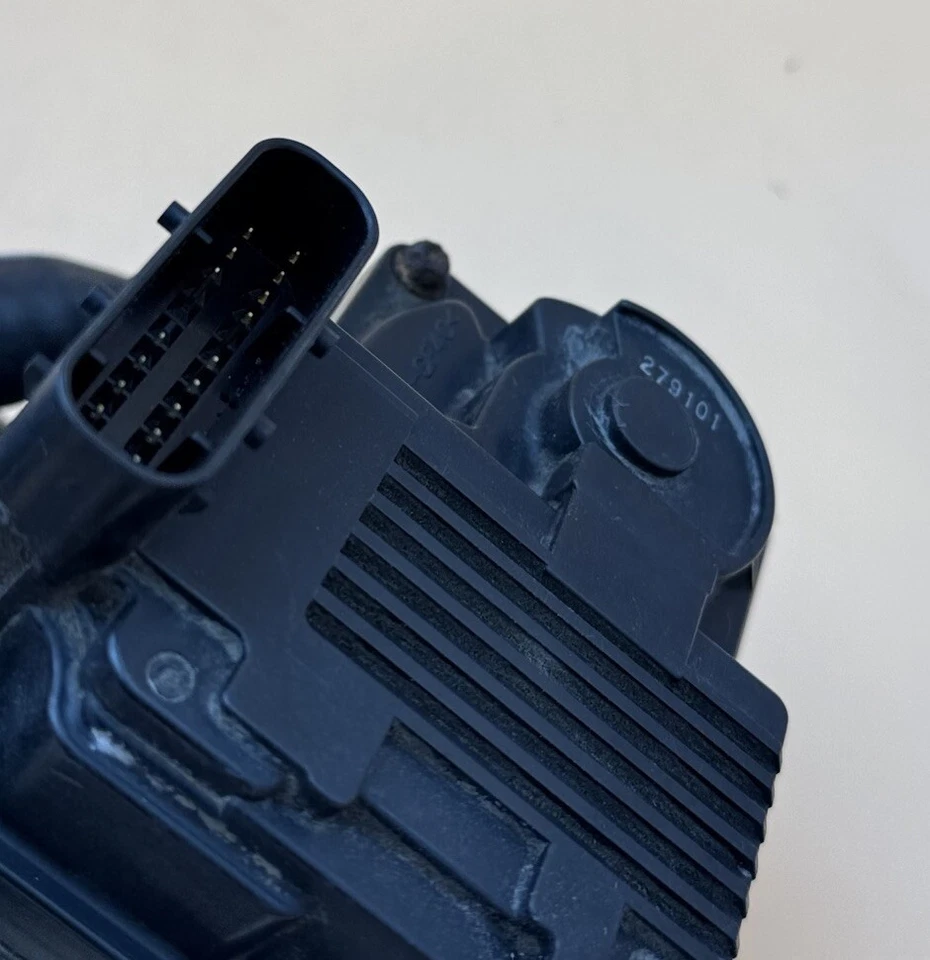 Buick Lacrosse Lucerne Grand Prix 3.8L Throttle Body Assembly 2005-2009 12576729 - Image 4 of 4