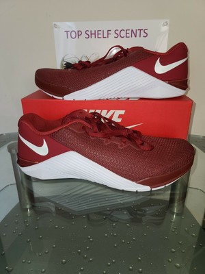 nike metcon burgundy