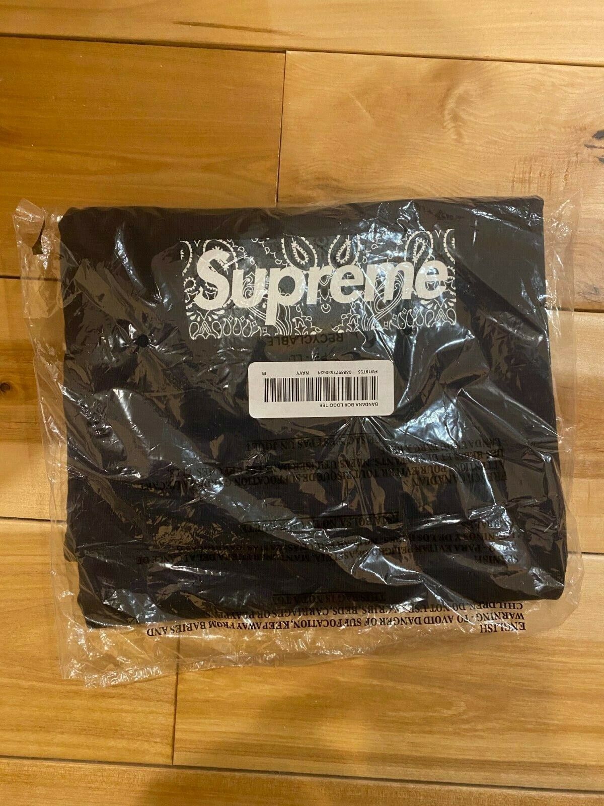 Supreme Bandana Box Logo Tee NAVY T-shirt NEW Size: Medium